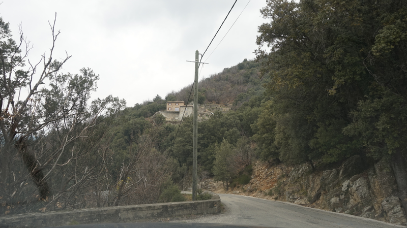 Lots of secluded homes at this road. 14:11